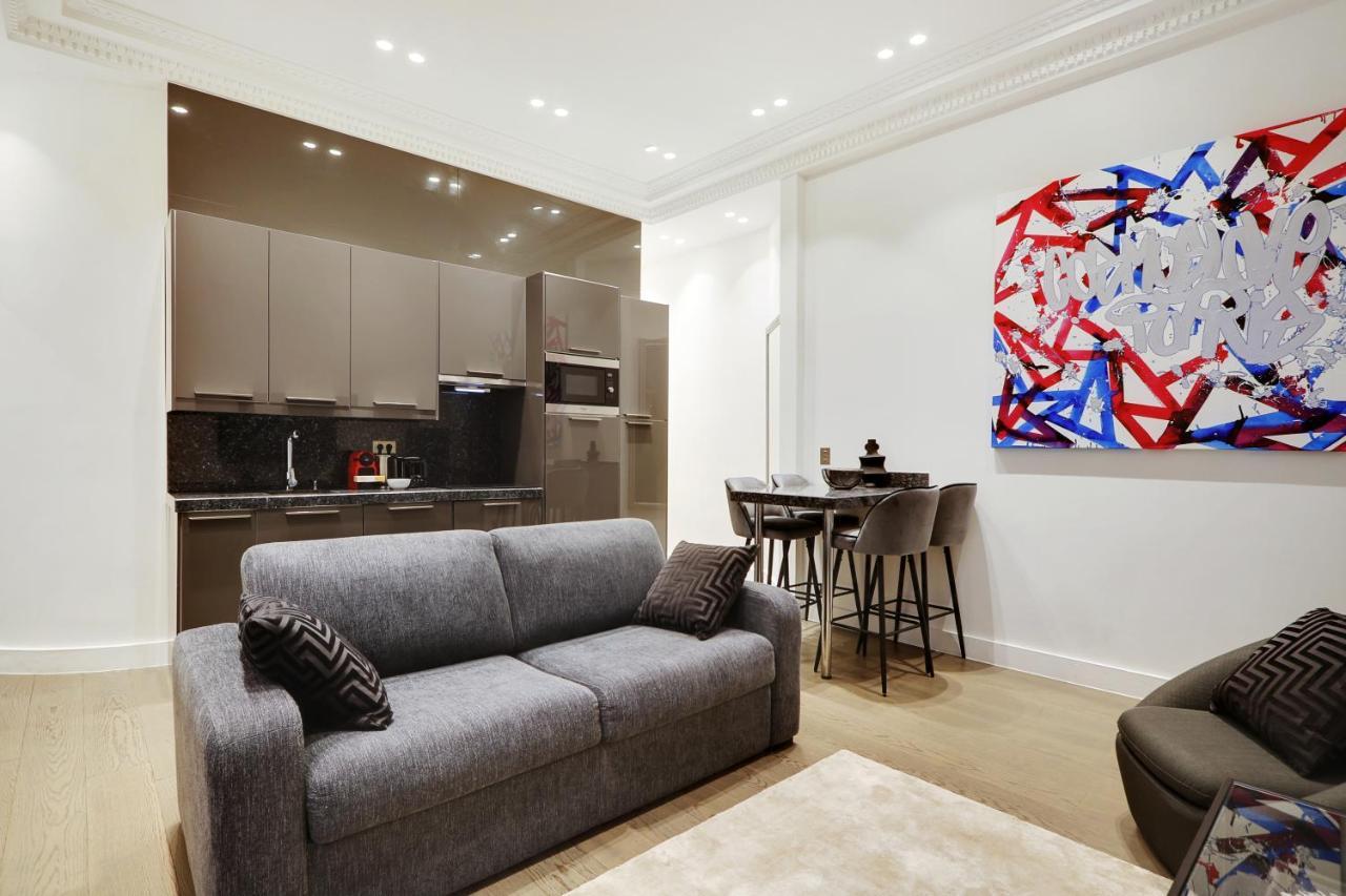 Appartement Pick A Flat's In Triangle D'or - Pierre 1er De Serbie